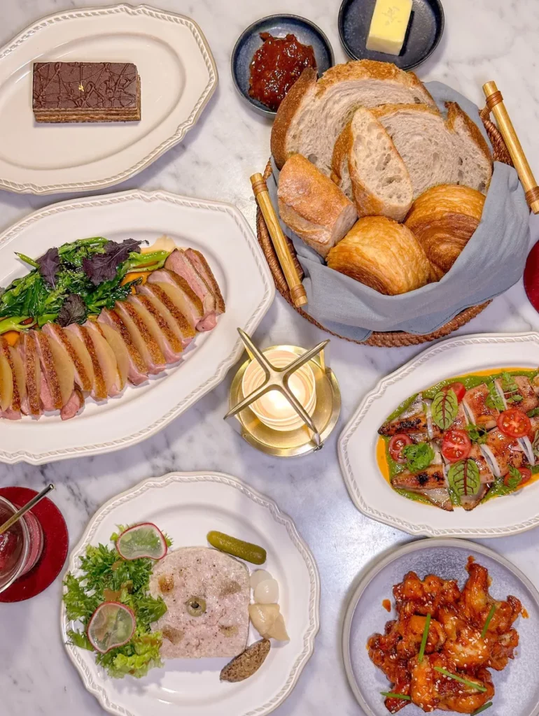 Encore L&agrave; par Yao