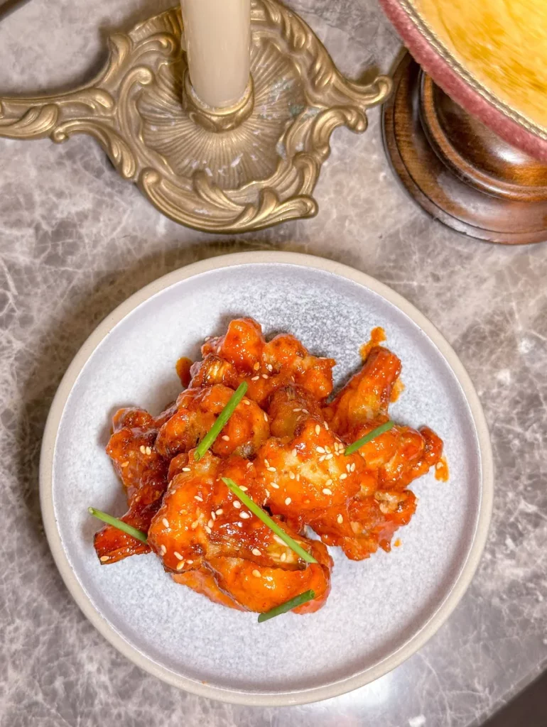 Encore L&agrave; par Yao