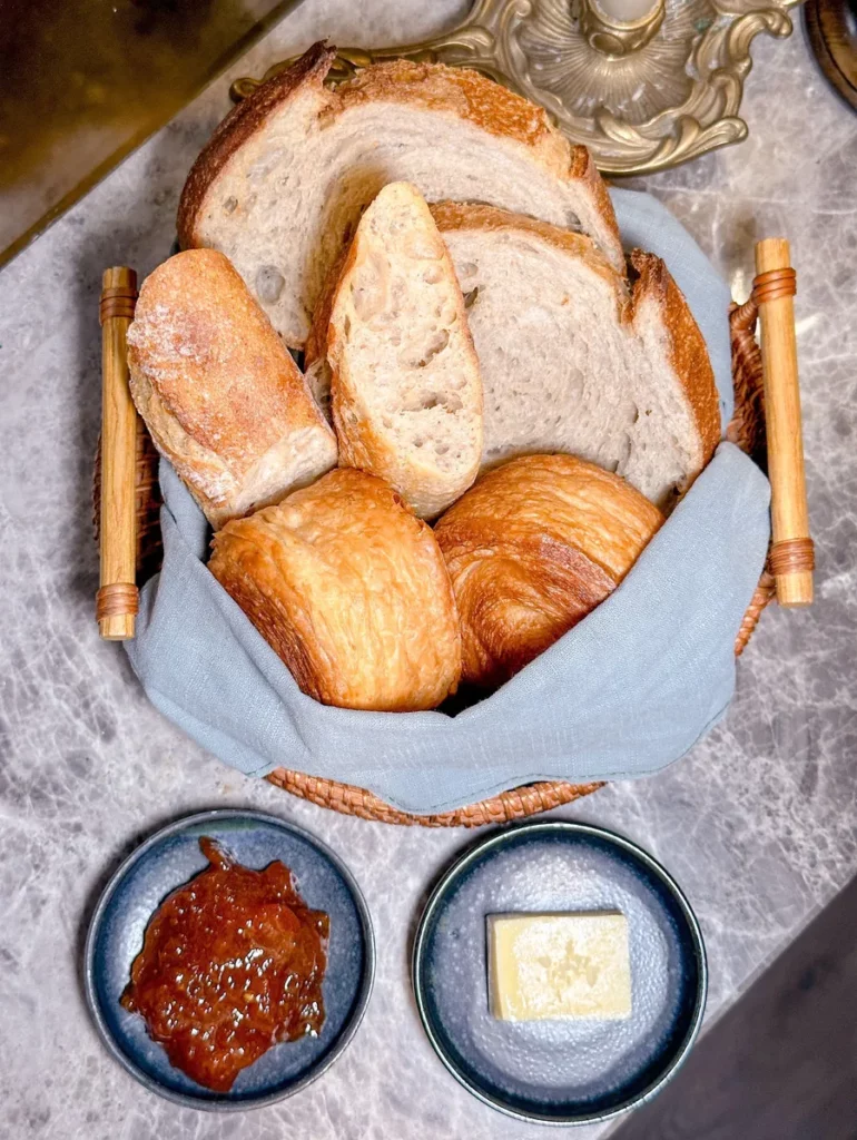 Encore L&agrave; par Yao