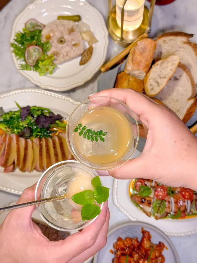 Encore L&agrave; par Yao