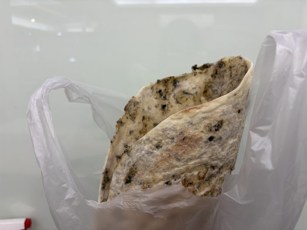 薄餅細節與外皮口感展示